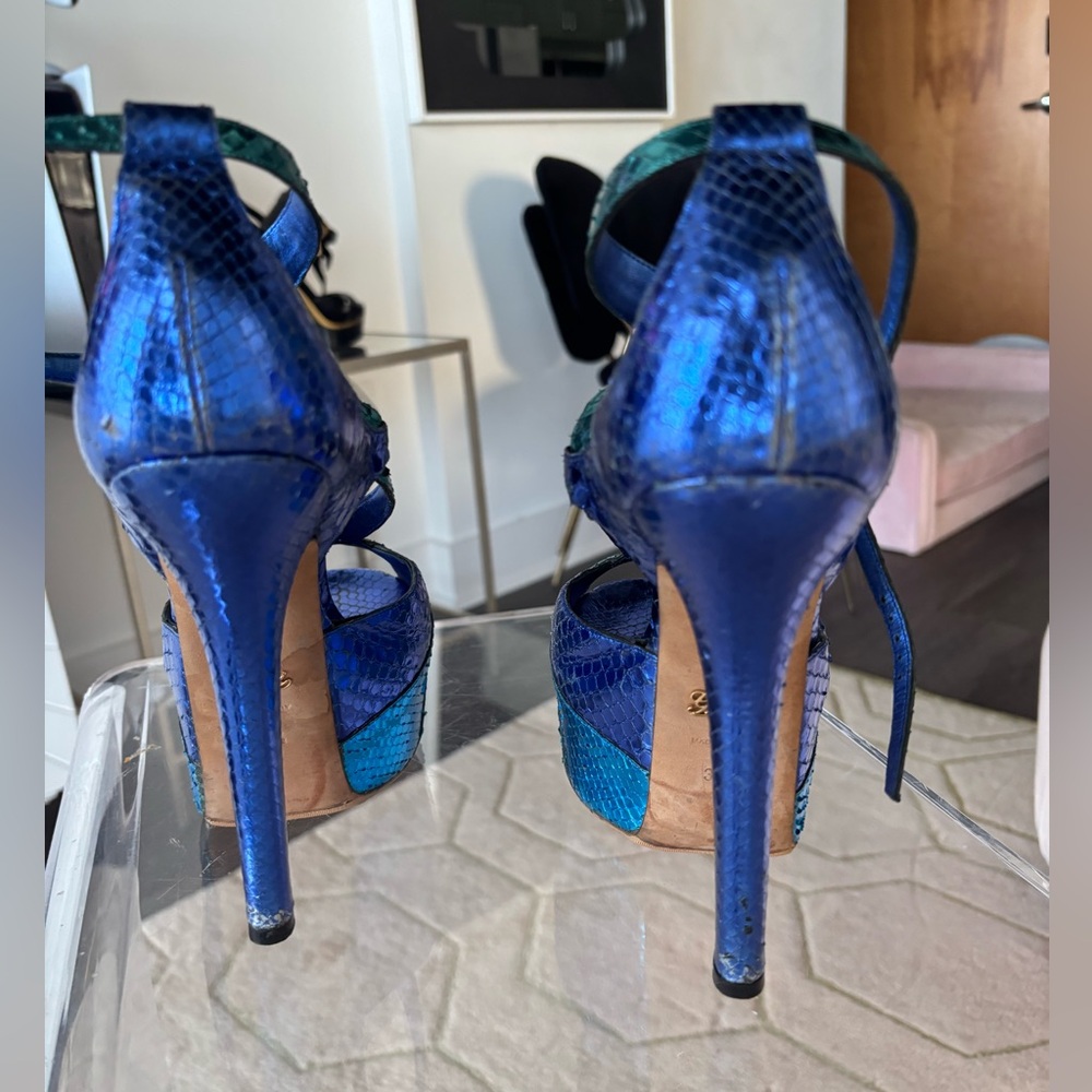 Vintage Gucci snakeskin platform heels - Picture 10 of 10